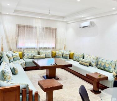 Saada Apartment | Confortable I Moderne I Vue Piscine I A Targa