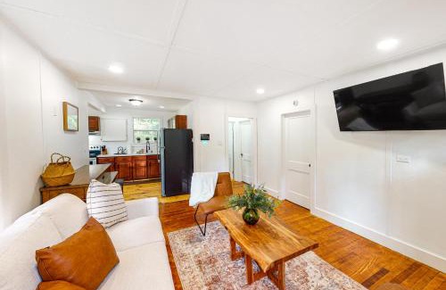 Canadensis House | Conifers & Cocktails