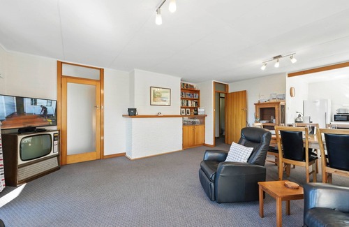 Coningham House | Coningham Beach House