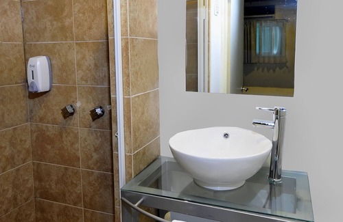 Puerto Vallarta Hotel | Container Inn Hotel Aeropuerto