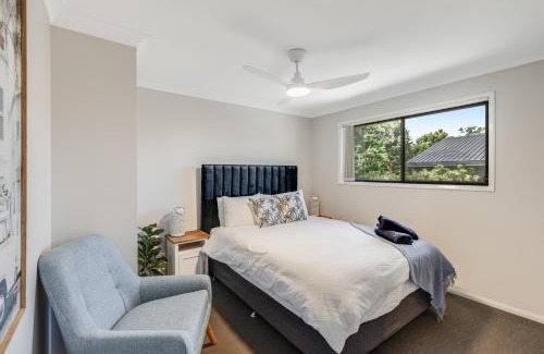 Newtown Apartment | Contemporary & Convenient - City Fringe Townhouse!