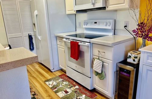 Kapolei Apartment | Cool trade wind breeze 2Bd, 2B, 2 Parking, covered lanai, min 30 days, MIDTERM