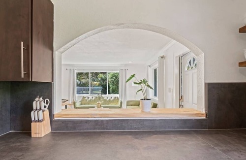 Wynwood Art District House | Cool Villa w/ BBQ, Pool & Spa.