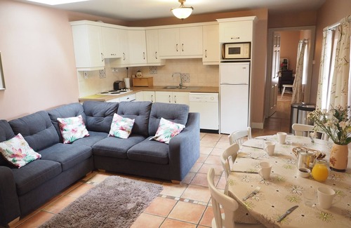 Arless House | Coolanowle Self Catering Accommodation