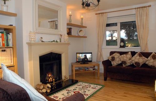 Enniskillen House | Coolbeg Farmhouse