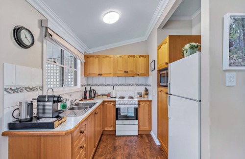 Diamondvale Cottage | Coolibah Cottage Diamondvale Estate, 2 bed/2 bath ideal for families or couples