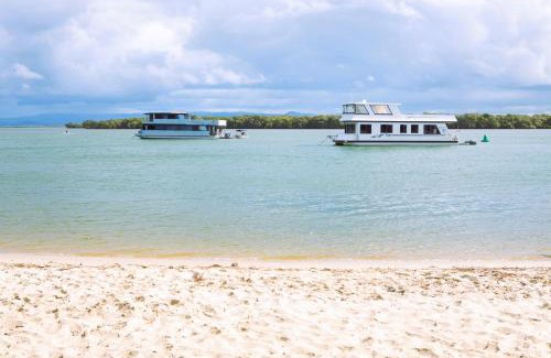 Coomera Boat Rental | Coomera Houseboats