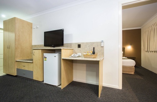 West Mackay Hotel | Coral Cay Resort