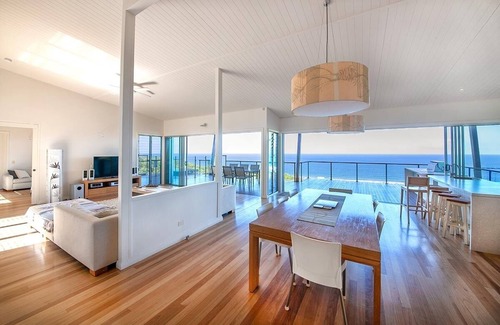 Agnes Water House | Coral Crest Expansive Ocean Views