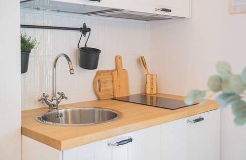 Moneglia Apartment | CORALLO APARTMENT With Bath & Kitchnette City Centre| PVT PARK