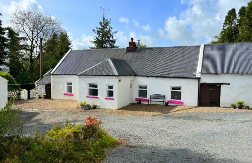 Glen of Aherlow House | Corderry Farmhouse, idyllic cottage amid 250 acres