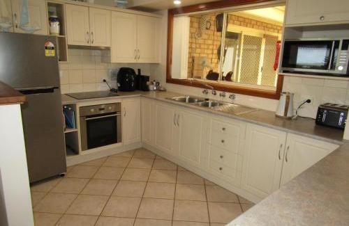 Dalrymple House | Corleighson @ Oyster on Point