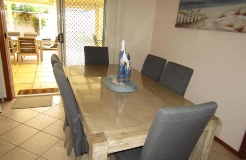 Dalrymple House | Corleighson @ Oyster on Point