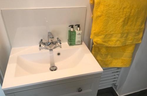 Cricket Malherbie Bed & Breakfast | Corner House