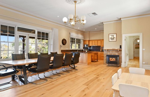 Merrijig House | Cornhill - Merrijig - Sleeps 12