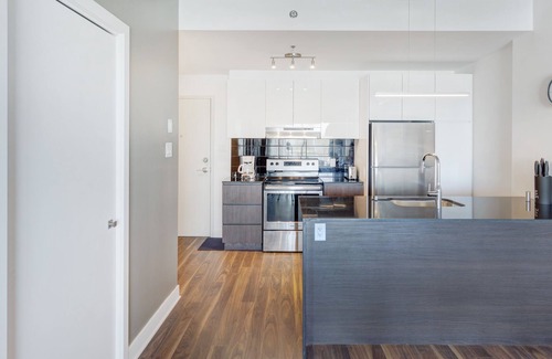 Brossard Apartment | Corporate Stays | Lumeo | Modern & bright 1BR