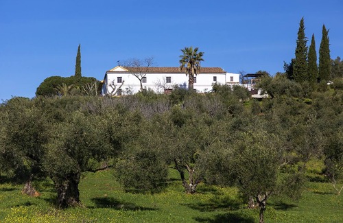 Villaviciosa de Cordoba House | Cortijo Isla Virgen. Un Paraje por Descubrir. Las Mascotas son Bienvenidas