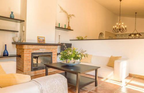 Pizarra House | Cortijo Cantares by Rosas Cantares