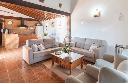 El Borge Villa | Cortijo La Envarra El Borge by Ruralidays