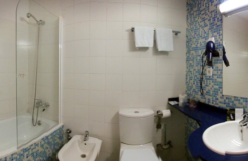 Laredo Hotel | Cosmopol