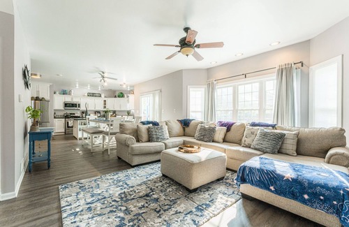 Bolingbrook House | Cosmos Stays, Open Space, Jacuzzi, King Beds, Hot Tub, Serene, Spacious