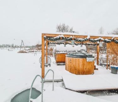 Kryspinow Apartment | Costa del Kryspi Całoroczne Domy na Wodzie