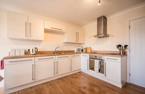 Saxmundham House | Cosy 4BR Cottage in Great Glemham Village