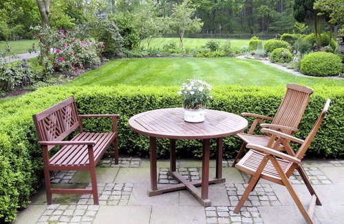 Armstorf Apartment | Cosy apartment for 3 people with WIFI, TV, patio and parking