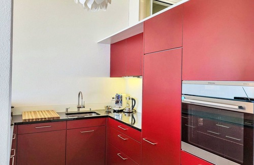 Gordola Apartment | Cosy apartment for 4 guests with patio, pets allowed and panoramic view