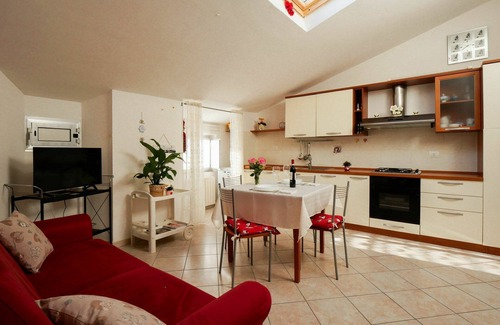 Follonica Apartment | Cosy apartment for 4 guests with WIFI, A/C, TV and pets allowed
