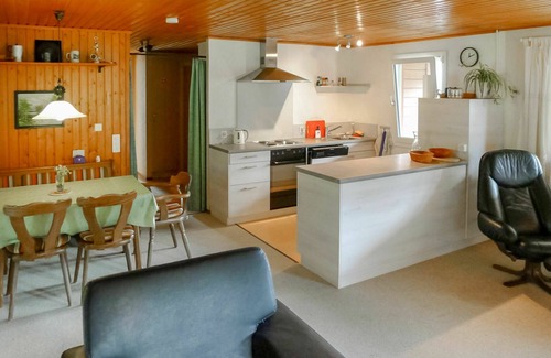 Ruschein Apartment | Cosy apartment for 5 guests with WIFI, TV and terrace