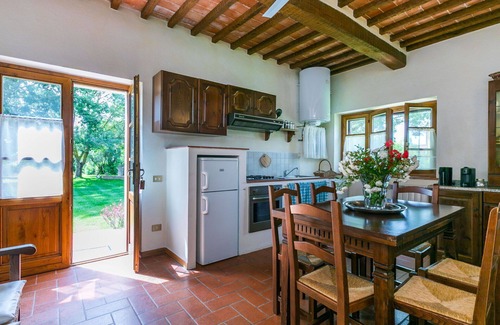 Sasso dʼOmbrone Villa | Cosy apartment in villa for 6 guests with WIFI, A/C, pool and patio
