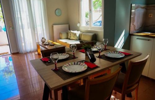 Makrys Tichos Apartment | Cosy Apartments Daphne