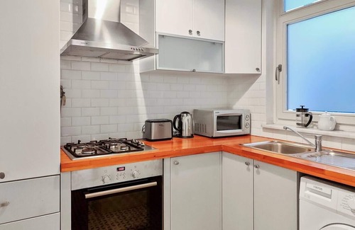 Karakoy Apartment | Cosy Charm & Breathtaking Terrace Views