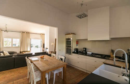 Benatrite Villa | Cosy country house with heatable swimming pool and sea view.