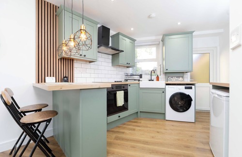 Abercwmboi Cottage | Cosy-Cute Miner's Cottage on the Taff Trail