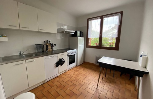 La Bonneville-sur-Iton House | Cosy house with large garden