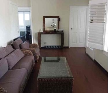 Mt Pritchard House | Cosy place with a nice garden