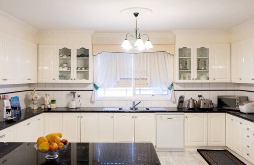 Preston Apartment | Cosy private room easy access to city & airport