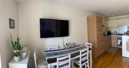 London Borough of Bexley House | Cosy private room