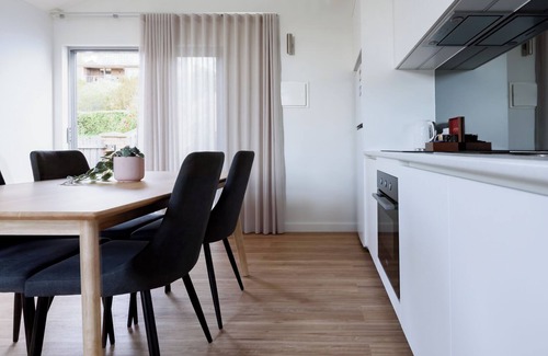 Riverside Apartment | Cosy Riverside Escape with River Views