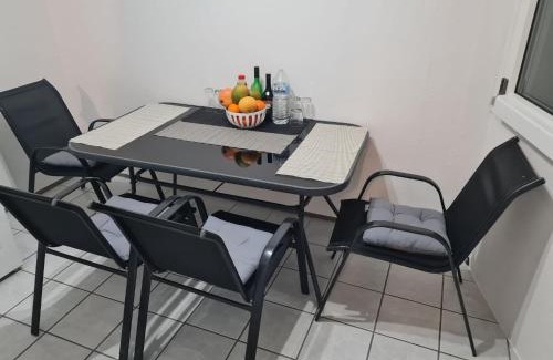 Grenchen Apartment | Cosy Room in a Flat