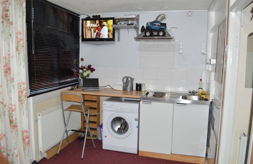 Thamesmead East House | Cosy Rooms