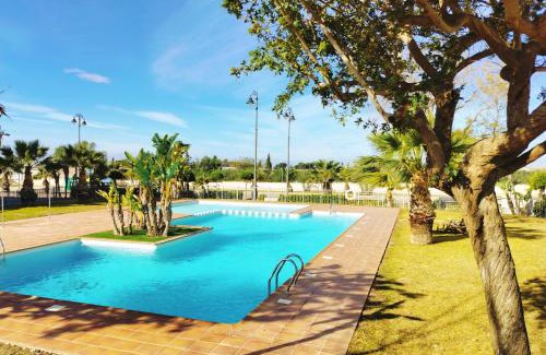 Torre-Pacheco Apartment | Cosy Top-Floor Sunny Apartment with Balcony, Stunning Golf Resort Views,Proximity to Swimming Pool and Kids Playground, Only 20min to the Beach