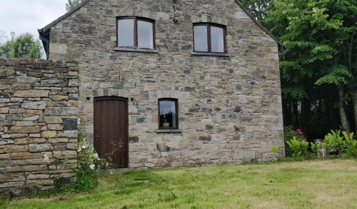 Tuamgraney House | Cosy two bedroom lodge on the edge of Raheen Woods