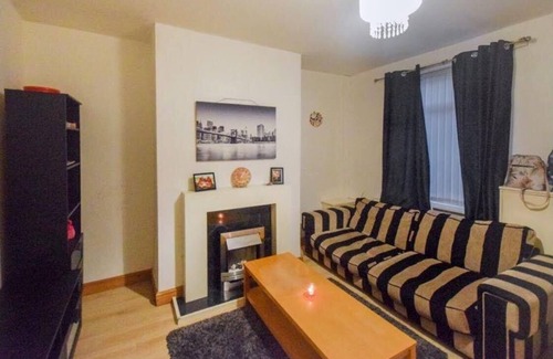 Widnes House | Cosy Widnes Family Home