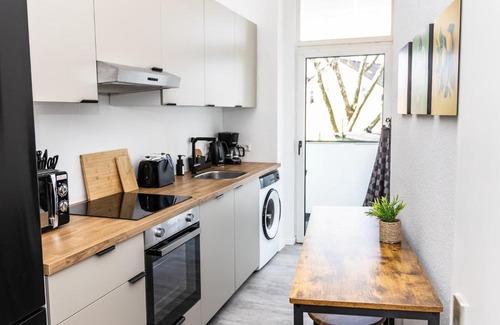 Kray Apartment | CosyHomes24 - TOP-traffic connection and balcony - E01