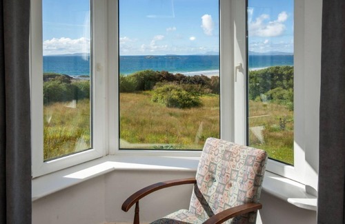 Glassillaun Cottage | Cottage 202 - Renvyle - sleeps 8 guests in 3 bedrooms