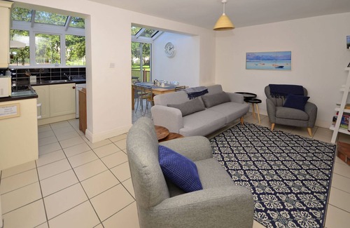 Clifden Cottage | Cottage 346 - Clifden - sleeps 6 guests in 3 bedrooms