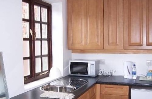 Flaxton Cottage | Cottage Cart Shed at Thompsons Arms Holiday Lets + B & B